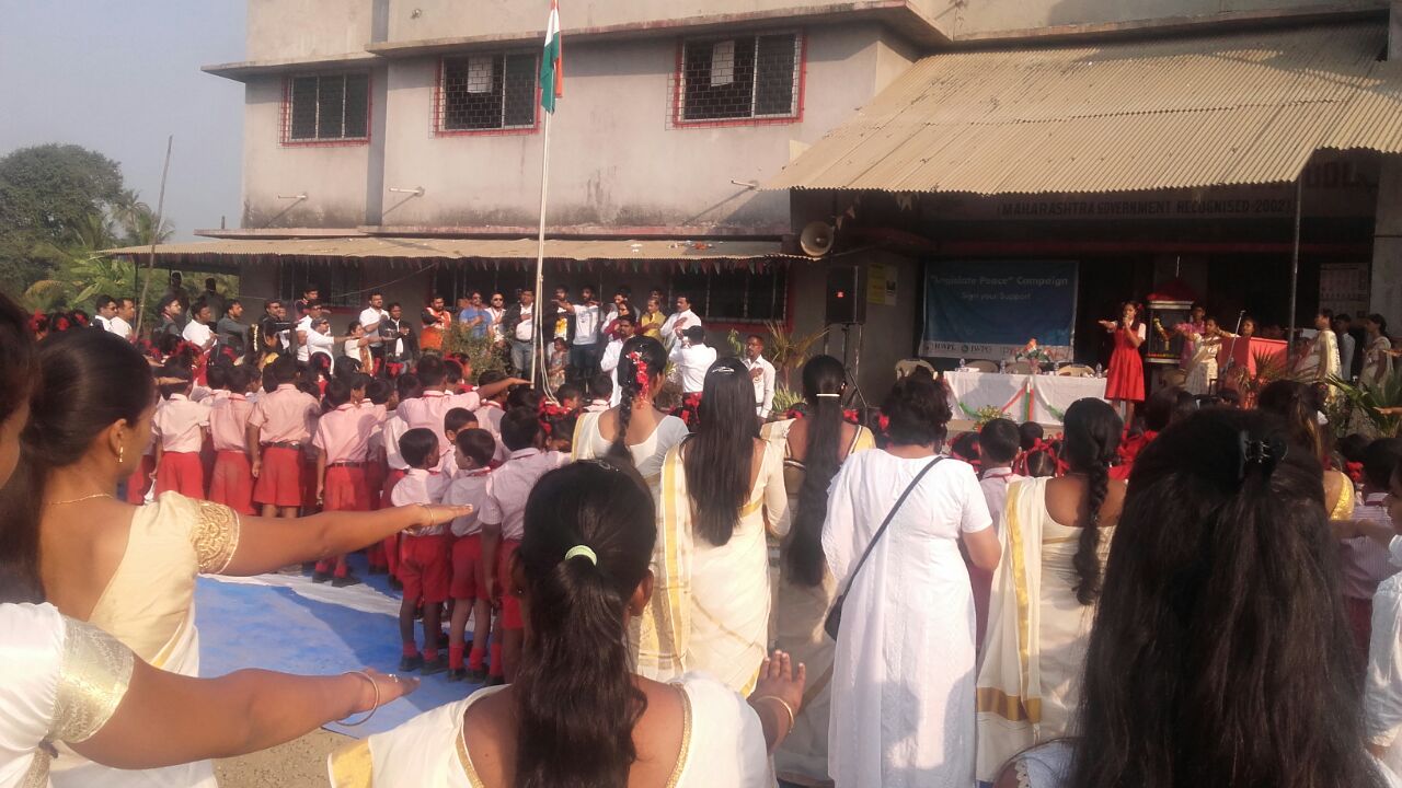 Das Bild zeigt eine Feier der Schule.